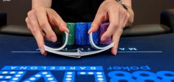 Learn How to Deal in Texas Hold’em: It’ll Make You a Better Poker Player!