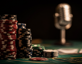 poker chips stand mic