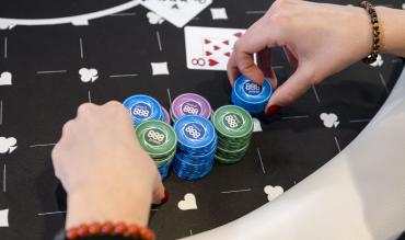 poker chips 88 hand